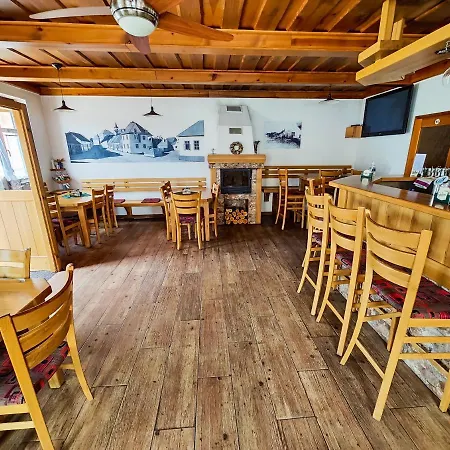 Malostranska Restaurace * Lisov (South Bohemian)