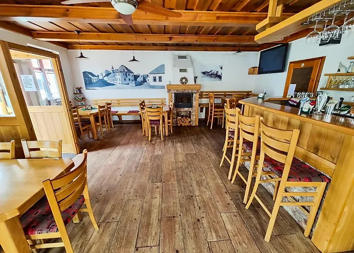 Malostranska Restaurace * Lisov (South Bohemian)